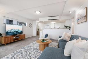 Dwell at 38, Oceanfront Apartment