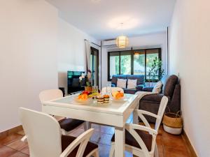 Apartment near Benalmádena s golden beaches