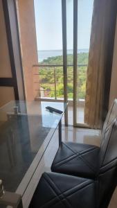 Sea View Luxe 3BHK Retreat with Free parking