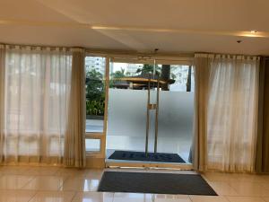 Shell Residence MOA Pasay by Kathy