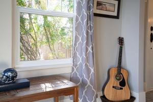 Queen Anne Gem - Views of Space Needle & Lake