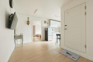 서울 홍대 풀게스트하우스2 홍대입구역7번출구 넓은공간 2Room 단독전체사용 파티가능