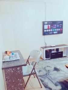 Vees 1br Apartment at Lower Section 58 with Lakeviews