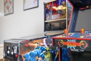 Indy City Views - Walk to Stadium - Convention Center - Arcades - Sleeps 8 - Gym