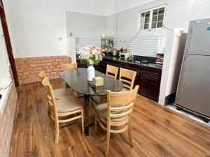 Divine House View Ho Xuan Huong