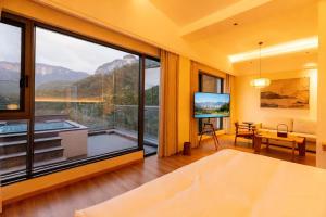 충칭 / 중경 重庆金佛山古核隐庐Resort Hotel 호텔 스위트룸