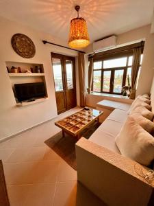 MEK HOMES historical greek house city and sea view