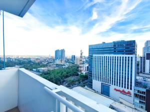 U1914 - 38 Park Avenue IT Park 1BR Unit