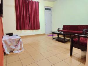 Spacious 2bhk kitchen, Wi-Fi, AC, near Candolim beach goa