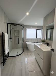 Modern Family Home in Tawa - Wellington