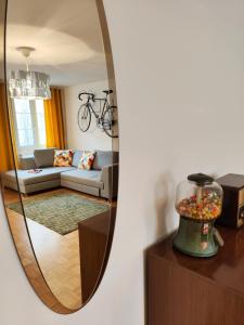 LOLLIPOP - metro to the opera 4 mins away