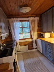 Hietajärvi Helmi, pieni huvila