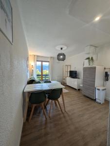 Ski aux pieds & randonnée balcon vue Pyrénées, Ax-3 Domaines #famille#couple