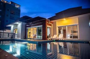 ZJ Garden Pool Villa