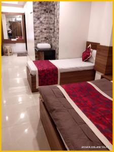 Hotel SP Inn Residency Near Shree Sai Baba Temple - Fully Air conditioned Room - Free Wifi And parking Available - Best Premium Hotel In Shirdi