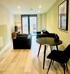 Lovely Central Birmingham 1 Bed Apartment