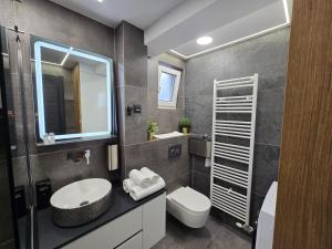 Osijek LUXURY Center Apartment - self check in, 2 parking spaces, balcony, elevator