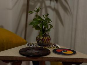 Guest house 2 rooms available Females only