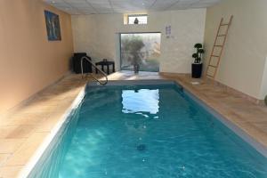 Mon Petit Paradis, Piscine Intérieure Chauffée Privative