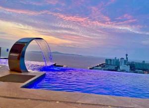 Large Sea View Room Quiet Side Copacabana