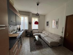 Entire Private Apartment 12 minutes from Duomo