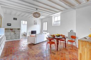 Bright 1BR Near Bastille & Marais - Paris Vacation Rental