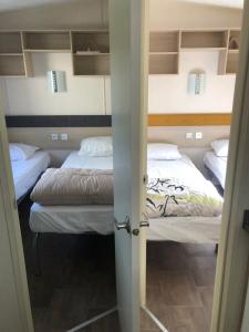 Mobilhome spacieux et calme