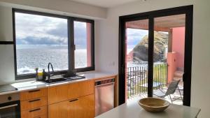 Terreiro Ocean House - Unique Seaside Escape