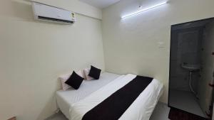 The Courtyard Palace