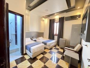 Family Palace Hostel