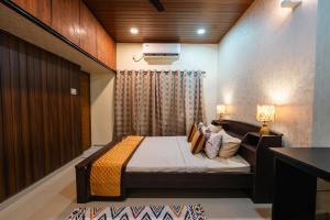 Jyothi - Bright and Cozy