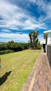 Kleine Villa mit Pool und freie Sicht auf die Berge