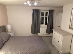 Two bedroom house in eye Suffolk with parking