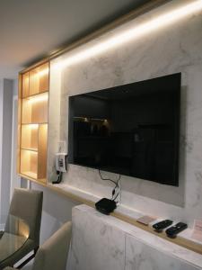 GRAN SOLARE BARREIRINHAS 105 - Flat completo térreo frete à piscina