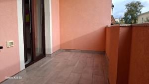 Apartment Orhidea in a peaceful setting near Umag