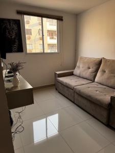 Cozy 2-Bedroom Apartment 2 km from the Airport