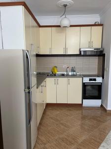 10-th floor flat with stunning city view