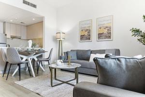 DVH Luxe Retreats 2BR Yas Island by Ferrari World