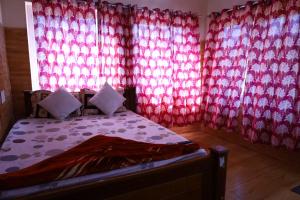 HAPPY NEST home stay valparai