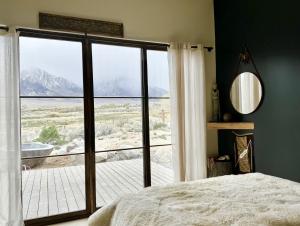 Luxury Design Rental with Breathtaking Mountain Views in Lone Pine, California