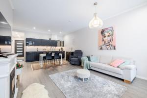 Rovaniemi Riverside Pearl Apartment - Modern Stay Near Santa Claus Village, Sauna & Aurora View