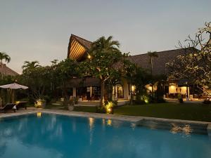 Villa Rumah Buka