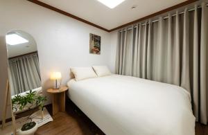 Open Deal! Line 2 and 7 Station Area, Seongsu, Seoul Forest, Han River, Airport Bus 2min