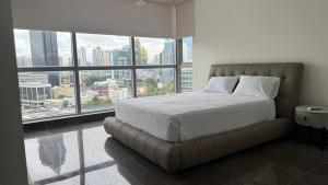 Exclusive apartment in Panama Yoo-16