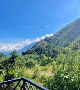 EB5 Escape Tzununa, Lake Atitlan Room #2 - two minute walk to the Lake
