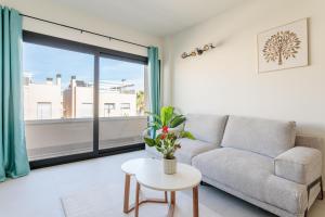 Private jacuzzi, heated pool, summer kitchen, AC