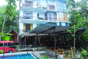 Sunwin River Cabana & Hotel