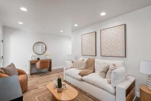 Modern Organic Retreat - New 2 Bed 2 Bath - Close to Beaches & Downtown