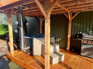 Holiday Home de Binnengouw incl Hottub