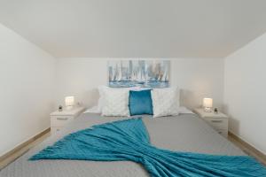 Villa San Martino With Heated Pool , Outside Jacuzzi & Hydromassage bathub